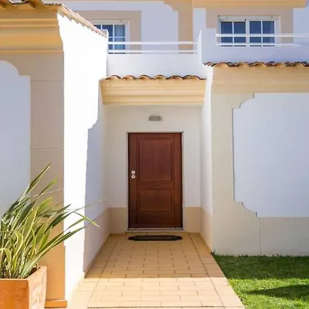 Fantastic With Private Heatable Pool *